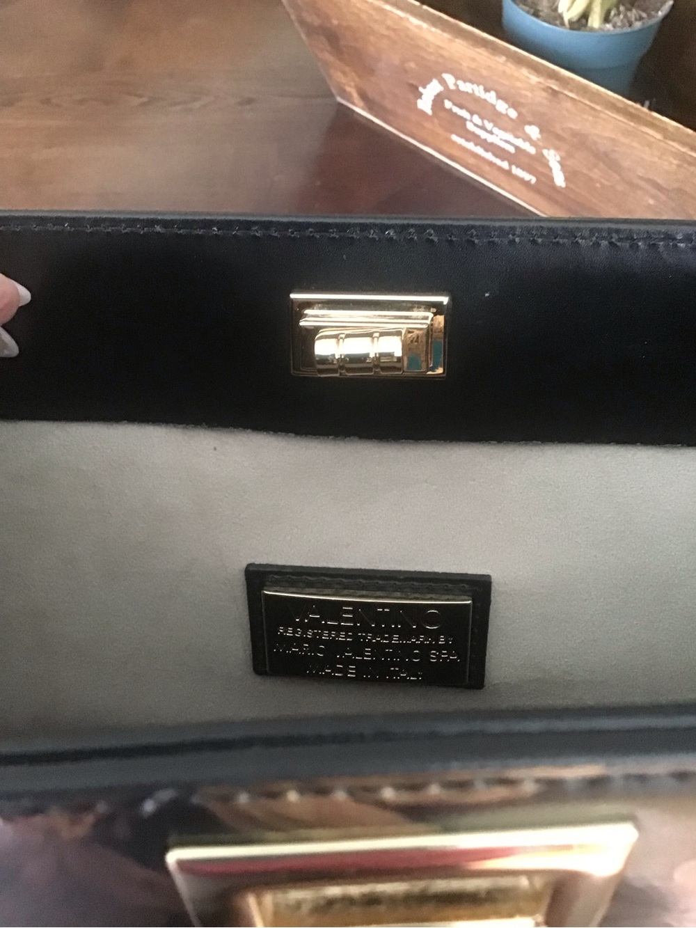 Valentino Black Floral Shoulder Bag with Gold Accents in pristine
Condition. - Picture 7 of 8
